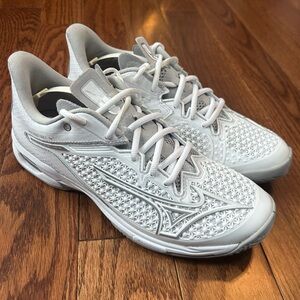 Mizuno Women's Wave Exceed Tour 6 AC White Silver Tennis Shoes Size 8.5